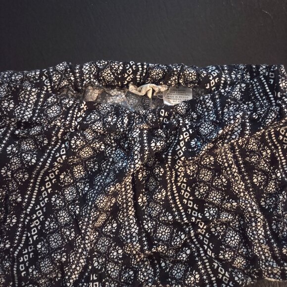 Pink Republic size medium shorts - Picture 3 of 4